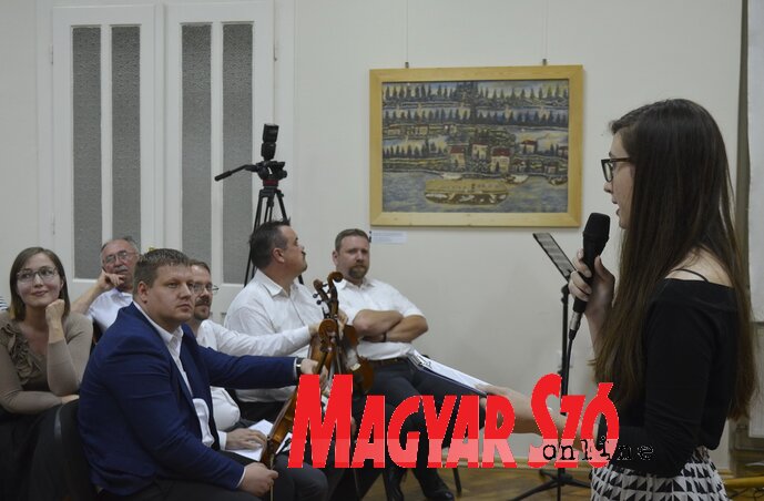 Dudás-Szemesi Antal képei most először láthatók kiállításon – mondta Kucor Tamara (Herceg Elizabetta felvétele) Dudás-Szemesi Antal képei most először láthatók kiállításon – mondta Kucor Tamara (Herceg Elizabetta felvétele)