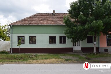 Az egykori rábéi ifjúsági házat nemrégiben újították fel (Máriás Endre felvétele)