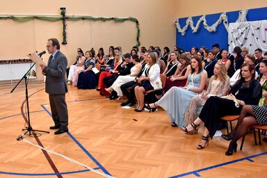 Novák Károly Attila búcsúztatja a végzős diákokat