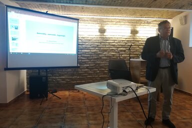 Dr. Grezsa Ferenc a függőségekről tartott előadást a VM4K klubhelyiségében