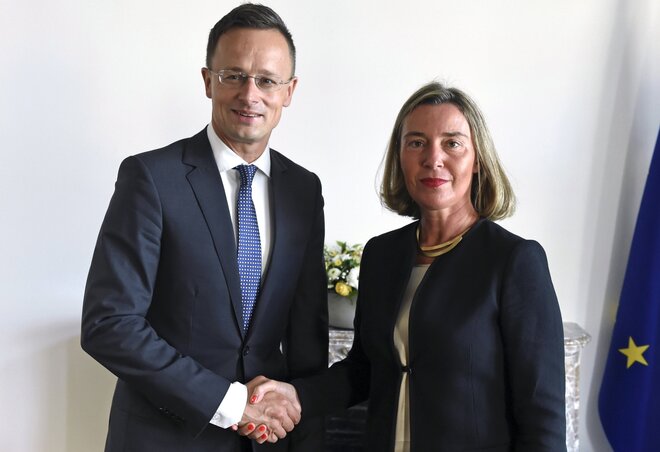 Szijjártó Péter és Federica Mogherini (Fotó: MTI)