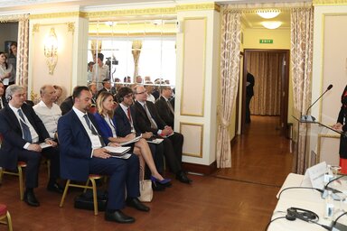 Zorana Mihajlović az Együtt építünk: Szerbia, Olaszország és Montenegró elnevezésű nemzetközi tanácskozáson Belgrádban (Fotó: Beta)