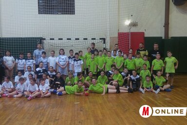 Az Unit Sport és a Kanizsa legfiatalabb kézilabdázói (a szerző felvétele)