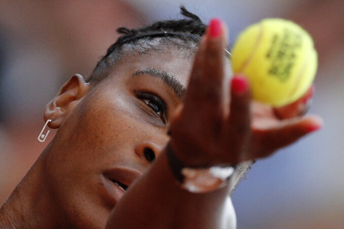 Serena Williams hátfájdalmakra hivatkozva visszalépett (fotó: Beta/AP)