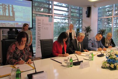 Történelmi pillanatnak minősítették a szándéknyilatkozat aláírását