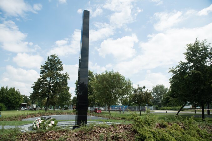 A Gulag-emlékmű egy 10 méter magas fekete gránitobeliszk (Fotó: MTI) A Gulag-emlékmű egy 10 méter magas fekete gránitobeliszk (Fotó: MTI)