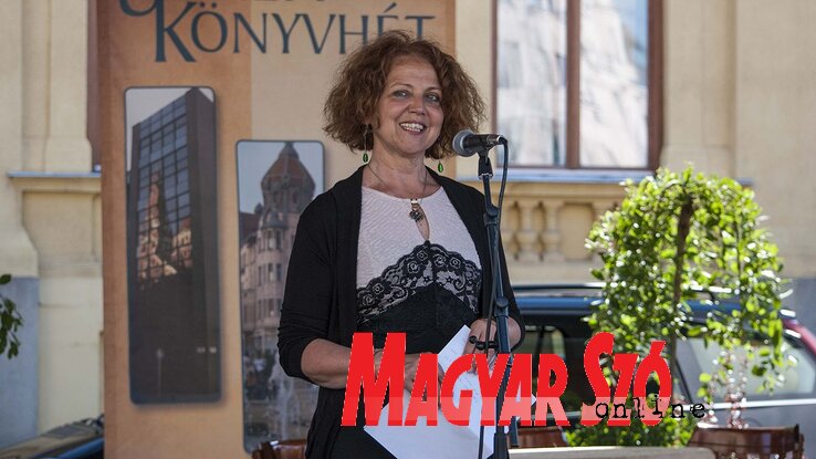 Boldizsár Ildikó író, mesekutató a szegedi események megnyitóján azt hangsúlyozta, hogy a történeteknek hatalmuk van felettünk (Nagy Magdolna felvétele) Boldizsár Ildikó író, mesekutató a szegedi események megnyitóján azt hangsúlyozta, hogy a történeteknek hatalmuk van felettünk (Nagy Magdolna felvétele)