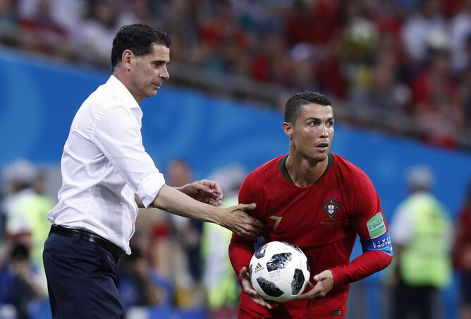 Ronaldo a „ludas” abban, hogy Fernando Hierro nem szerezte meg az első győzelmét Spanyolország élén (Fotó: Beta/AP)