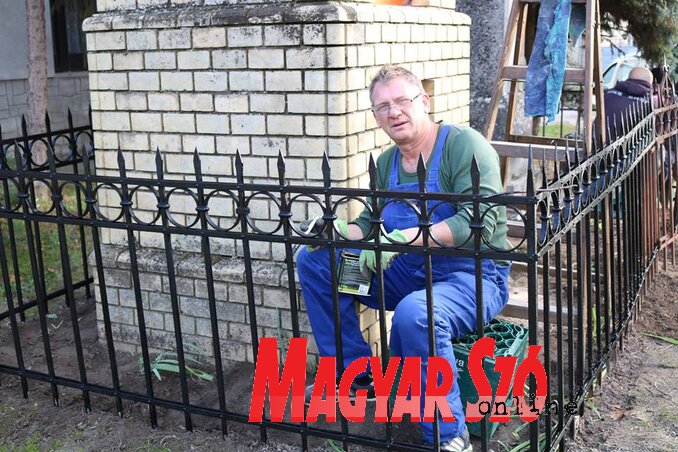 Munka közben (Buják János felvétele) Munka közben (Buják János felvétele)