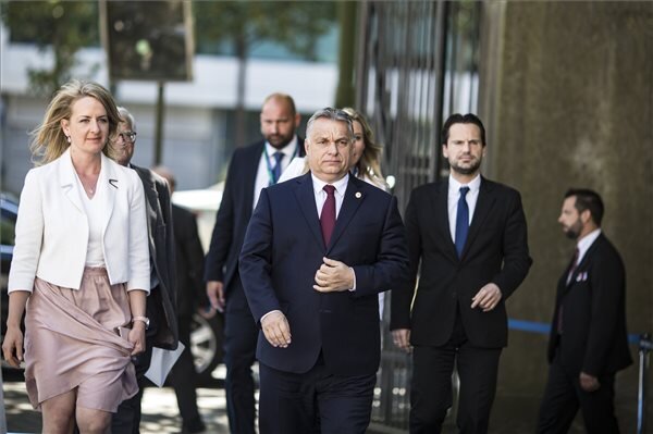 Orbán Viktor Brüsszelben (Fotó: MTI) Orbán Viktor Brüsszelben (Fotó: MTI)