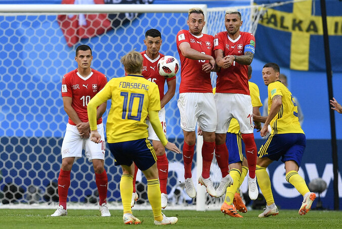 Forsberg lövése Akanjin megpattanva ért a kapuba (Fotó: Beta/AP)