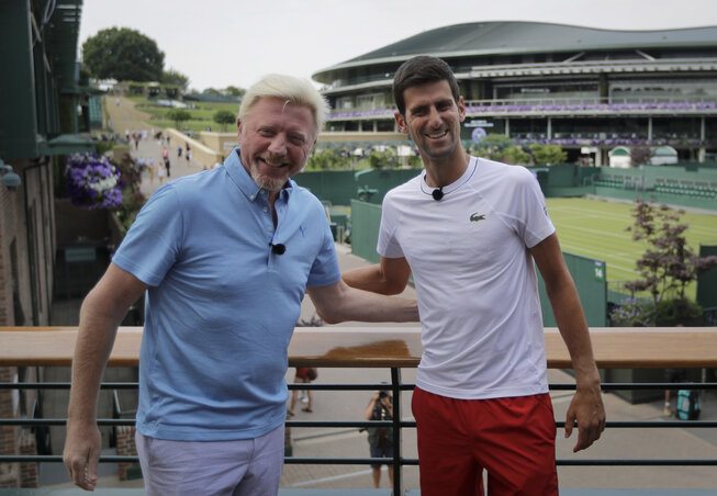 Novak Đokovićtyal egykori edzője, Boris Becker készített interjút Wimbeldonban (Fotó: Beta/AP)