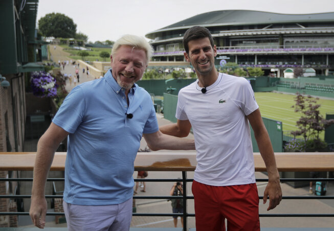 Novak Đokovićtyal egykori edzője, Boris Becker készített interjút Wimbeldonban (Fotó: Beta/AP) Novak Đokovićtyal egykori edzője, Boris Becker készített interjút Wimbeldonban (Fotó: Beta/AP)
