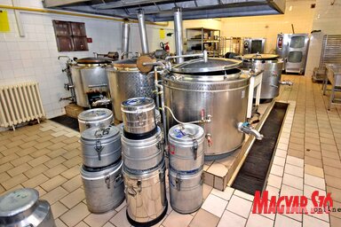 Naponta 12 000 adag étel készül az intézmény konyhájában (Fotó: Gergely Árpád)