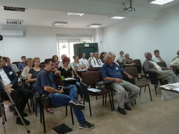 Lehetőségek vannak a kiégésen innen és túl is – üzeni könyvével és tegnapi újvidéki előadásával is Versegi Beáta-Mária