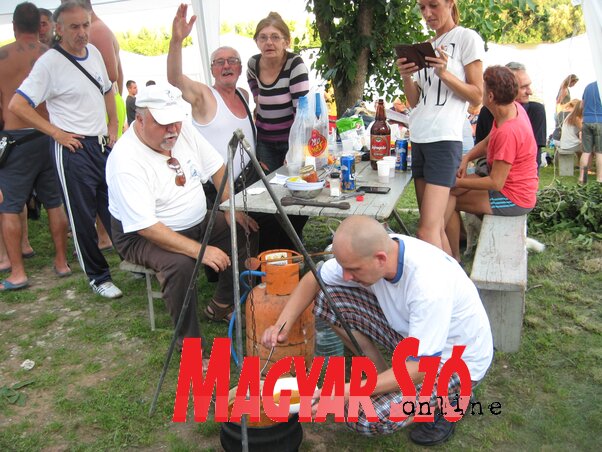 A jó időjárás sok kóstolót is kicsalogatott a Tiszára A jó időjárás sok kóstolót is kicsalogatott a Tiszára