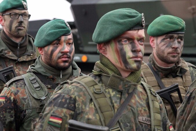 Német katonák hadgyakorlaton (Fotó: MTI)