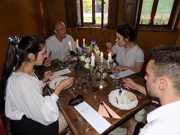 Tálalva az előétel