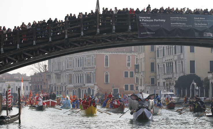 Elkezdődött a velencei karnevál (Fotó: Beta/AP)