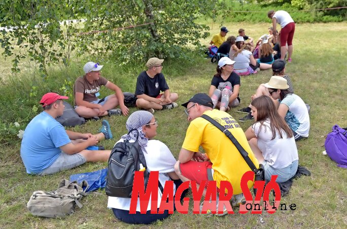 Ft. Balcsák Szilárd, Berényi Sárával és csapatával (Gergely Árpád felvétele) Ft. Balcsák Szilárd, Berényi Sárával és csapatával (Gergely Árpád felvétele)