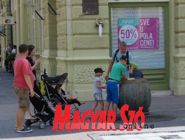 (Patyi Szilárd illusztrációja) (Patyi Szilárd illusztrációja)