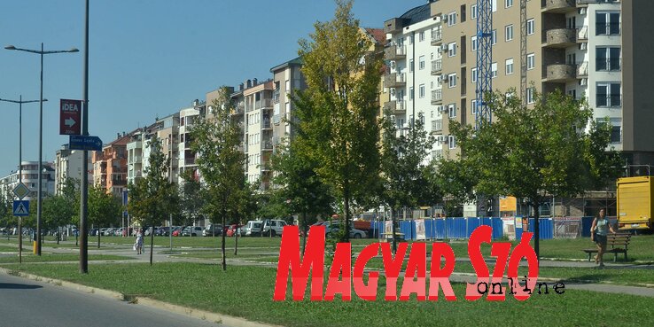 A közelben az elmúlt évtized során már kiépült egy lakónegyed (Ótos András felvétele)
