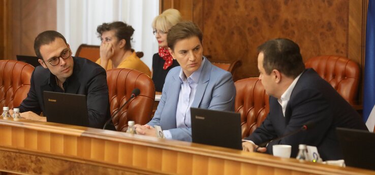 A mai kormányülésen eldőlt; januártól 172,54 dinárnál nem lehet kisebb az órabér (Fotó: Beta) A mai kormányülésen eldőlt; januártól 172,54 dinárnál nem lehet kisebb az órabér (Fotó: Beta)