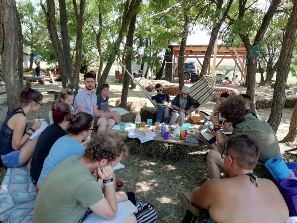Irodalmi beszélgetés Irodalmi beszélgetés