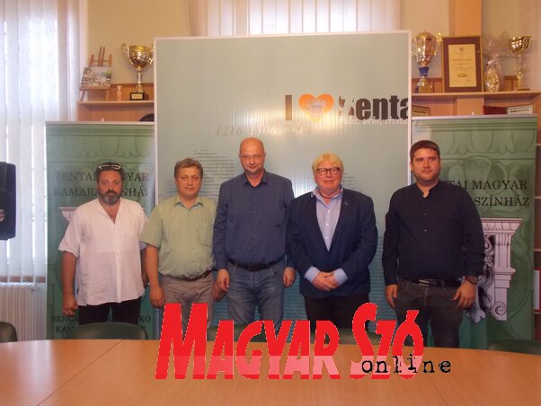 Wischer Johann, Perpauer Attila, Pataki András, Szarka Gyula és Savanyu Gergely a sajtótájékoztatón (Horváth Zsolt felvétele) Wischer Johann, Perpauer Attila, Pataki András, Szarka Gyula és Savanyu Gergely a sajtótájékoztatón (Horváth Zsolt felvétele)
