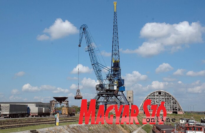 Az Újvidéki Kikötő az egyedüli állami kézben lévő kikötő az országban, de ez hamarosan megváltozhat (Ótos András felvétele)