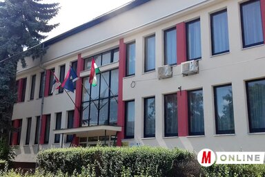 A bácskossuthfalvi id. Kovács Gyula Általános Iskola épülete (Kazinczy Paszterkó Diana felvétele)