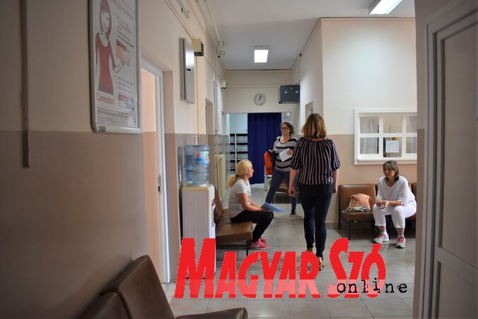 Váróterem (Lennert Móger Tímea felvétele) Váróterem (Lennert Móger Tímea felvétele)