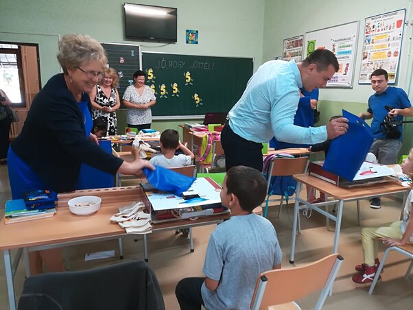 Nagy volt az öröm a tanítás első napján a Zdravko Gložanski iskolában is (Fehér Rózsa felvétele)