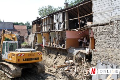 A Dositej utca 11. alatt lévő ház fala augusztus 11-én leomlott a szomszédos telken folyó építkezés miatt, miután az Astra plan vállalat szabálytalanul végezte a munkálatokat (Ótos András felvétele)