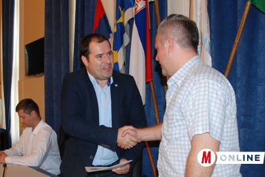 Közel négymillió dinárt osztottak ki tegnap a pályázók között (Homolya Horváth Ágnes felvétele)