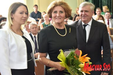 Az életműdíjat Czegledi Rudolftól és Balo Tatjanától vette át (Gergely József felvétele)
