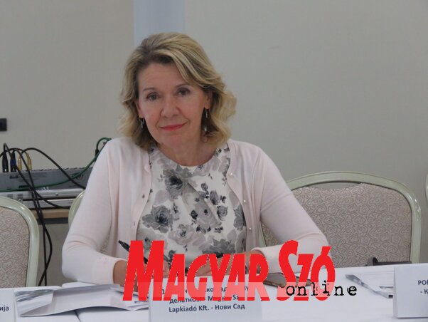 Rozalija Ekres, direktor Mađar so-a na potpisivanju ugovora Rozalija Ekres, direktor Mađar so-a na potpisivanju ugovora