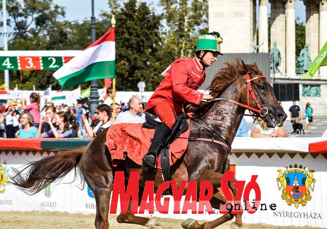Nagy Arnold a tavalyi Nemzeti Vágtán (Ótos András felvétele) Nagy Arnold a tavalyi Nemzeti Vágtán (Ótos András felvétele)
