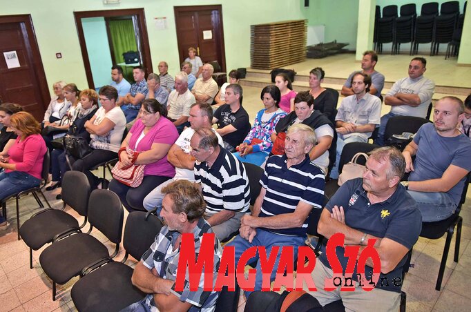 Sokan megjelentek a lakossági fórumon (Gergely Árpád felvétele)