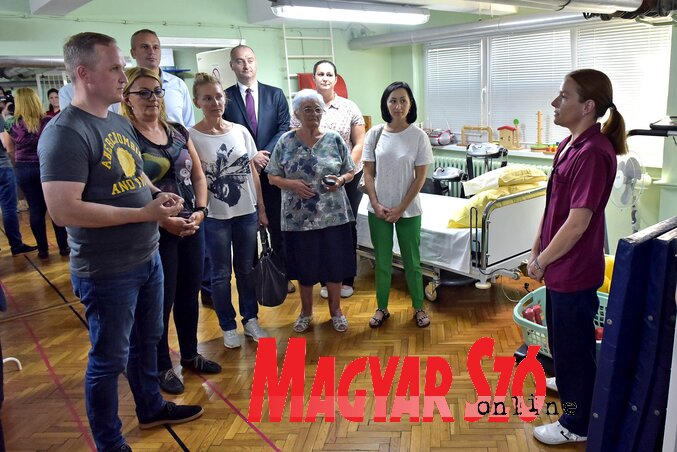 Az orosz küldöttség a központ működésével ismerkedik (Fotó: Gergely Árpád)