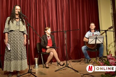 A Mécsvirág együttes tagjai zenés irodalmi műsorral léptek fel (Gergely József felvétele)