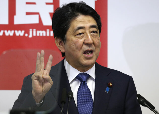Abe Sindzó japán miniszterelnök (Fotó: Beta/AP)