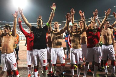 A szurkolóknak is jár a köszönet (Fotó: Beta)