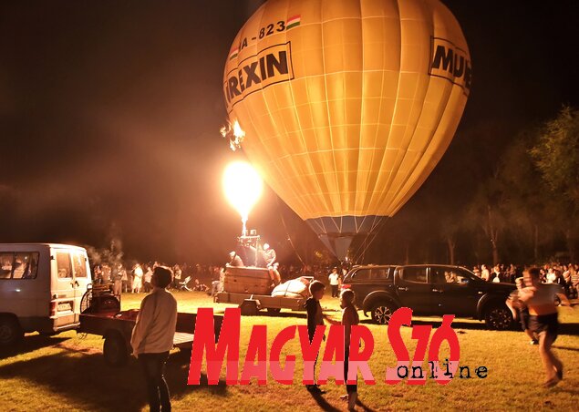 Indul a hőlégbalon Indul a hőlégbalon