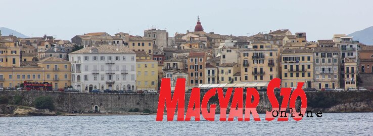 Kerkyra a tengerről Kerkyra a tengerről
