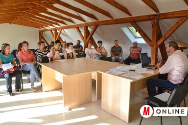 A képzés során a részvevőket felkészítik a nevelőszülőségre (Lakatos János felvétele)