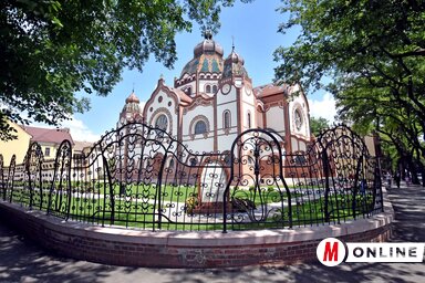 A turisták és a szabadkaiak részéről igény van arra, hogy a Zsinagógát ne csak kívülről csodálhassák (Fotó: Gergely Árpád)