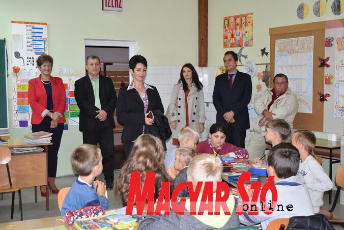 Blagojević Mária igazgató köszönti a vendégeket (Fotó: Lennert Móger Tímea) Blagojević Mária igazgató köszönti a vendégeket (Fotó: Lennert Móger Tímea)