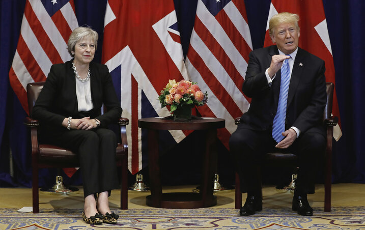 Theresa May brit kormányfő és Donald Trump amerikai elnök (Fotó: Beta/AP)