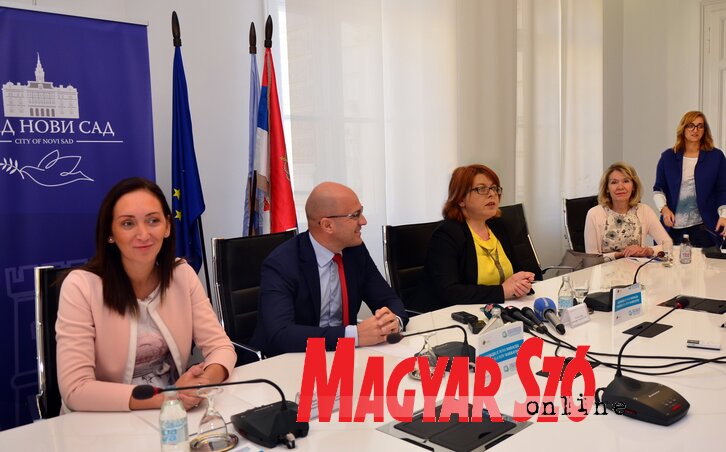 Dragana Milošević, Dalibor Rožić, Nataša Heror és Ökrész Rozália (Fotó: Dávid Csilla) Dragana Milošević, Dalibor Rožić, Nataša Heror és Ökrész Rozália (Fotó: Dávid Csilla)